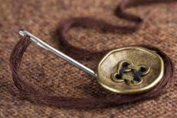 Пришить пуговицу для привлечения удачи: 11 способов