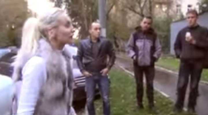 Активисты СтопХама «наехали» на девушку, но она оказалась кикбоксером