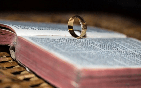 Заговоры на кольцо: на удачу, деньги и любовь