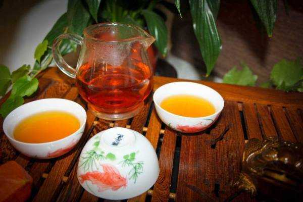 Красный чай: польза и вред, как называется и из какого цветка делают?