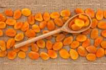 Чем полезна курага (сушеный абрикос) для организма человека: для женщин и мужчин