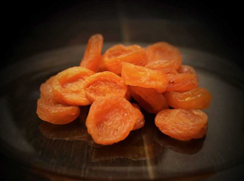 Чем полезна курага (сушеный абрикос) для организма человека: для женщин и мужчин