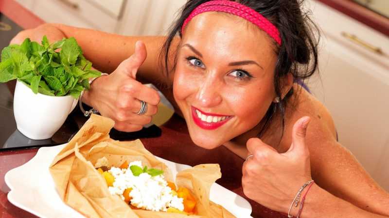 Чем полезен творог? Польза обезжиренного и жирного творога для организма человека