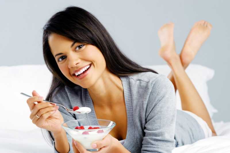 Чем полезен творог? Польза обезжиренного и жирного творога для организма человека