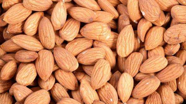 Миндаль: полезные свойства и противопоказания