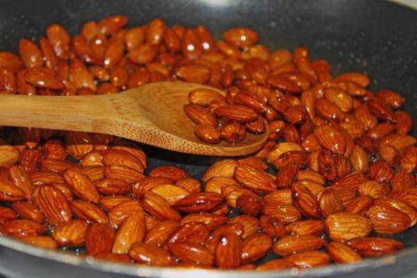 Миндаль: полезные свойства и противопоказания