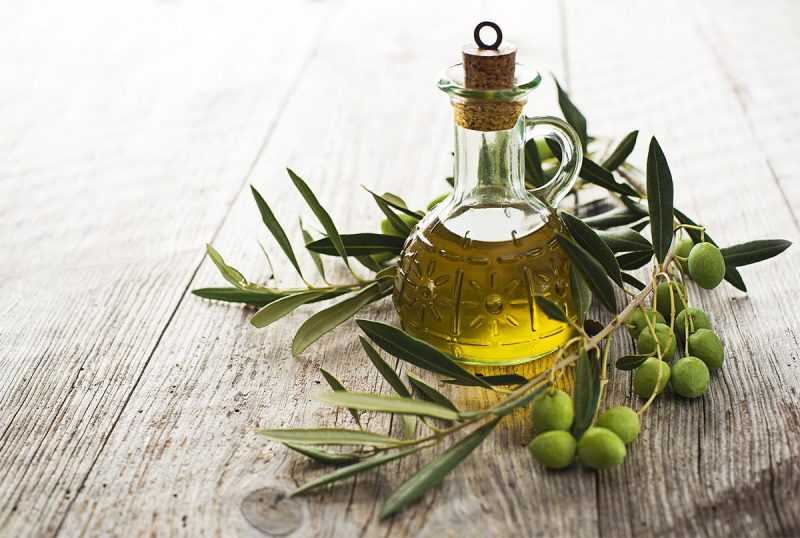 Оливковое масло (Olive Oil): полезные свойства и противопоказания