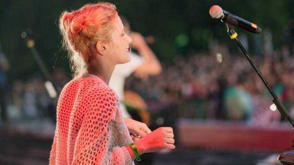 Певица Монеточка просто не приходит на свои концерты