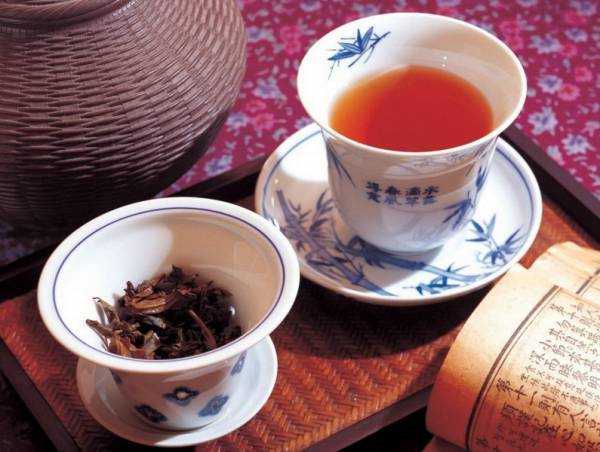 Красный чай: польза и вред, как называется и из какого цветка делают?