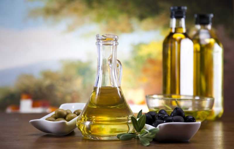 Оливковое масло (Olive Oil): полезные свойства и противопоказания