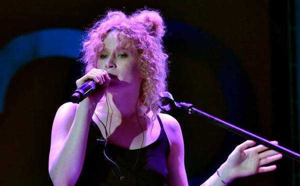 Певица Монеточка просто не приходит на свои концерты