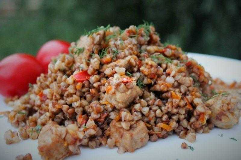 Гречка с мясом - 7 рецептов, как приготовить в мультиварке, в духовке и на сковороде