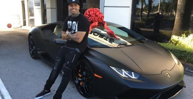 Мальчик вернул владельцу Ламборгини ключи, и вот как тот его отблагодарил