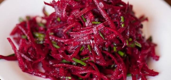 Салат из сырой свеклы — подборка лучших рецептов