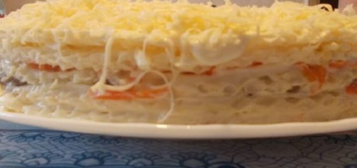 Абсолютных хит стола — селедочный торт. Влюбитесь сразу!