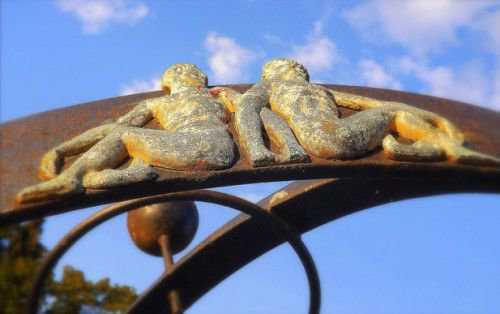 Как правильно подобрать талисманы для Близнецов