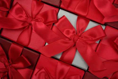 Сильные заговоры на подарки