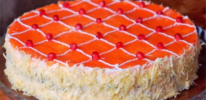 Сытный и очень вкусный новогодний салат с курицей и грибами!