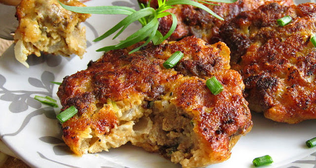 Рубленные котлеты из печени с творогом и грибами