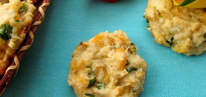 Сырное печенье с зеленым луком