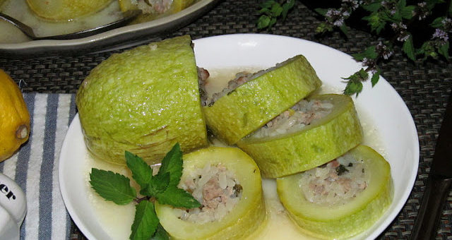 Кабачки фаршированные по-гречески (Κολοκυθάκια Γεμιστά)