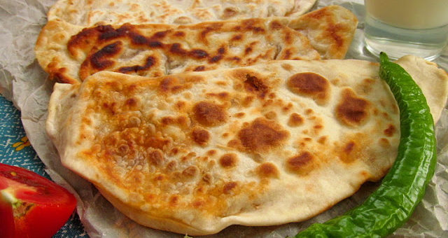 Гёзлеме с перцем (Biberli Gözleme Tarifi)