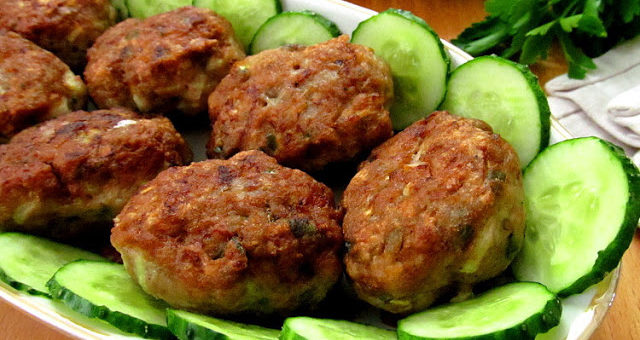 Греческие котлеты с огурцом