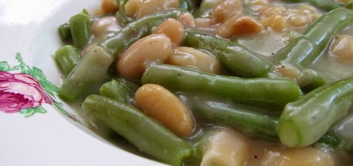 Фасоль в белом соусе по-турецки (Beyaz sos fasulye)