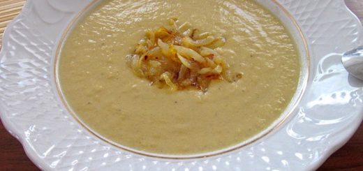 Нежнейший луковый крем-суп