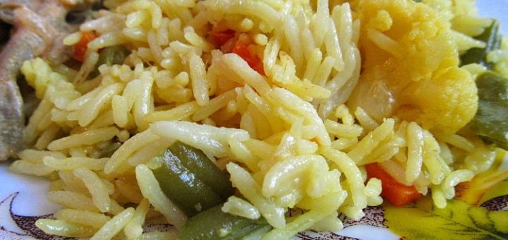 Овощной пулао (индийский плов с овощами)