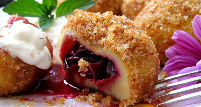 Картофельные гамбовцы со сливой (Szilvásgombóc)