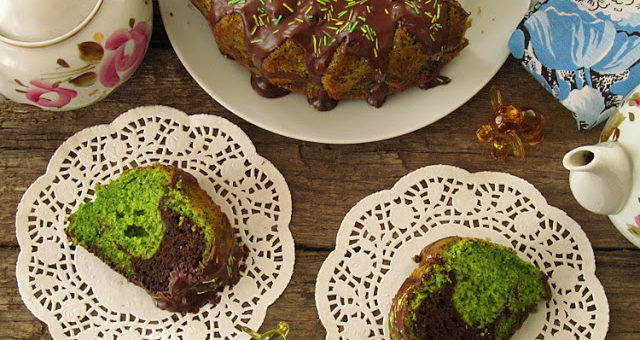 Шпинатно-шоколадный мраморный кекс (Ispanaklı Mermer Kek)