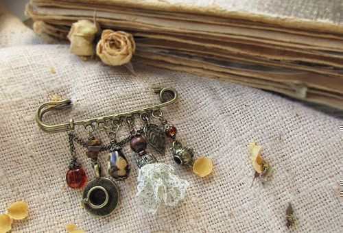 Как носить булавку, чтобы избежать сглаза