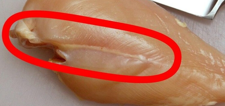 Ни в коем случае не покупайте куриную грудку с такими полосками