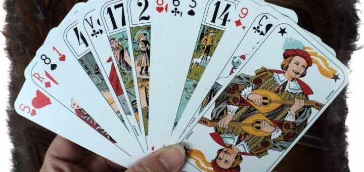 Заговор на карты - зачем он нужен и как его правильно выполнить