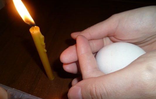 Снятие порчи яйцом с себя и другого человека