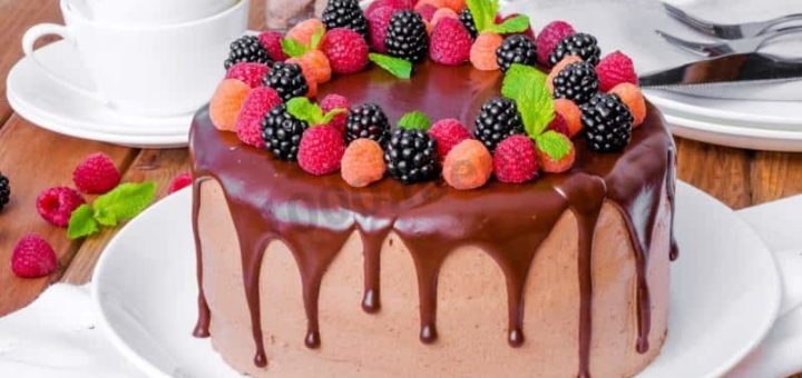 К чему снится торт во сне - толкование по различным сонникам