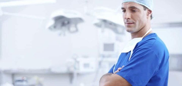 К чему снится врач по сонникам Миллера, Лонго, Менегетти.