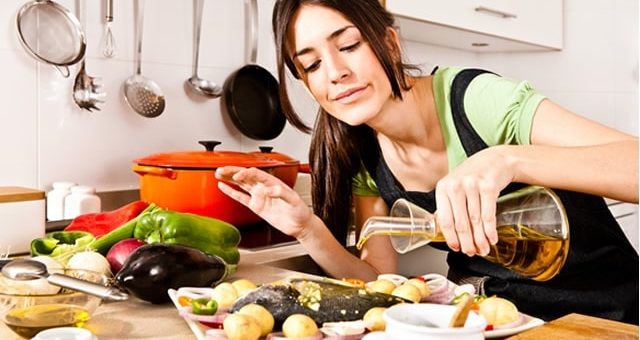 К чему снится готовить еду в одиночестве или вдвоем