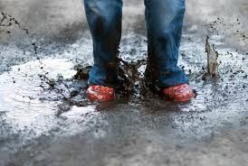 К чему снится грязь под ногами по соннику Миллера, Фрейда, Цветкова