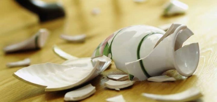 К чему снится разбитая посуда по сонникам Миллера и Фрейда