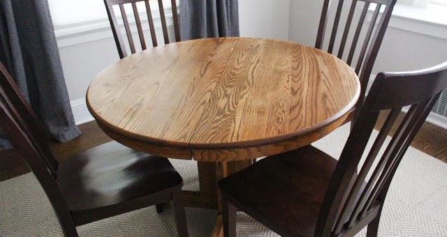 К чему снится стол по толкованиям сонников и основных значений