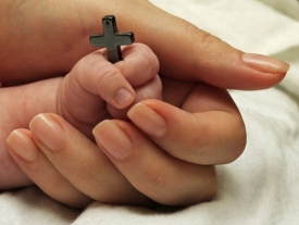 Как выбрать крестных родителей для ребенка