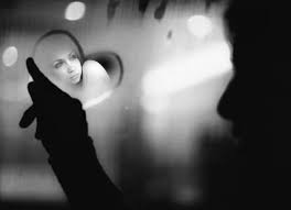 К чему снится умерший родственник по сонникам Миллера, Фрейда, Цветкова