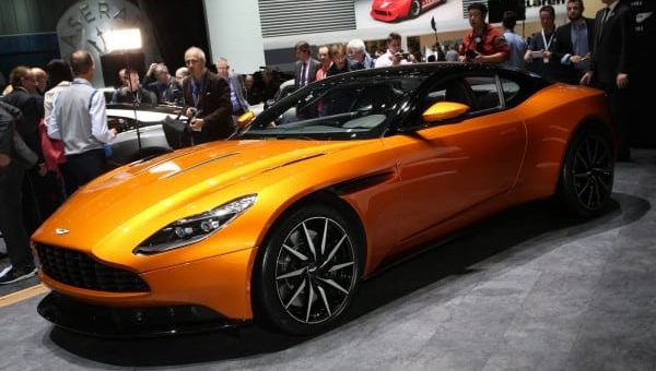 К чему снится новая машина по сонникам Фрейда, Миллера