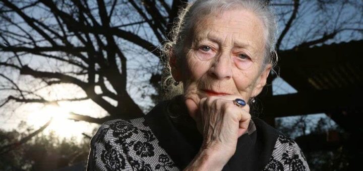 К чему снятся покойники живыми (родственники) по сонникам Миллера, Лоффа, Востоный сонник