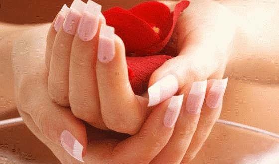 Примета: сломался ноготь