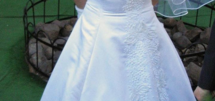 Примеряю свадебное платье во сне - толкование по разным сонникам