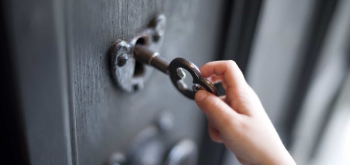 К чему снится ключ от двери по сонникам Миллера, Фрейда