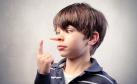 Почему ребенок обманывает